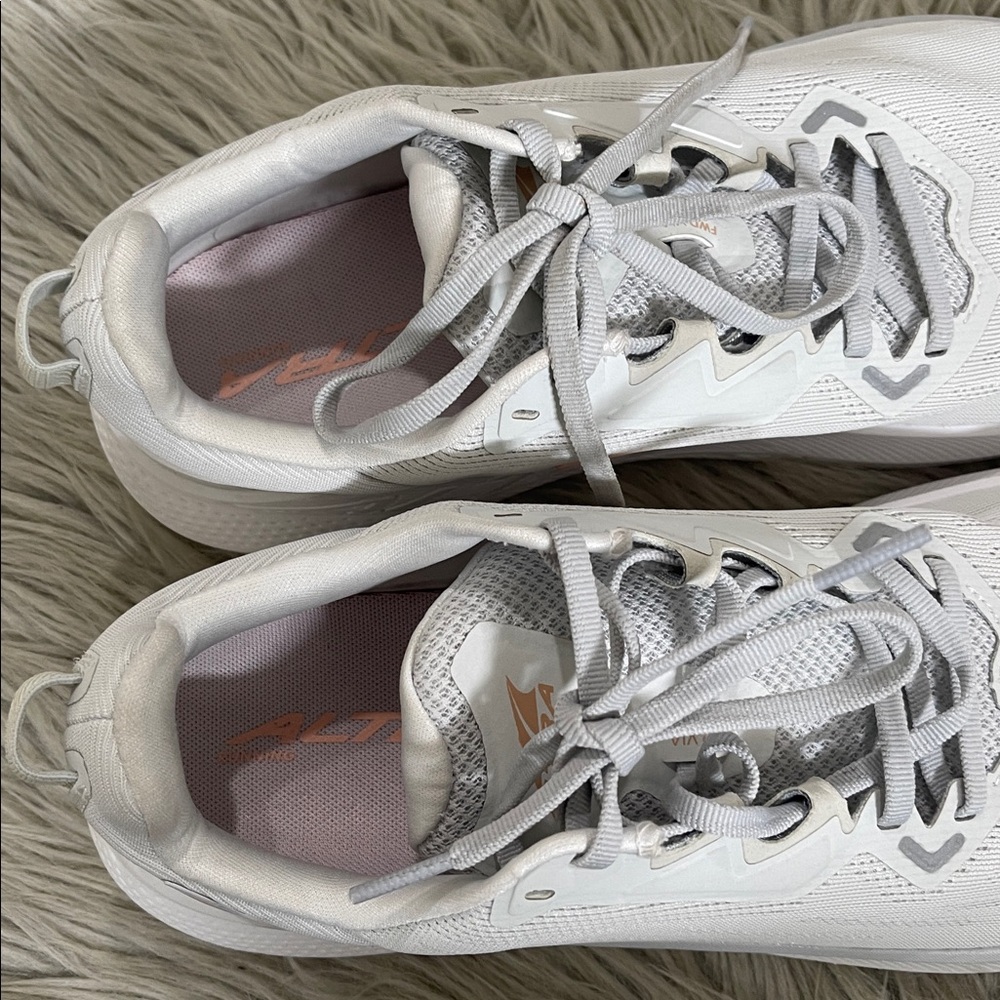 Altra gray FWDVia Dunn shoes - Picture 5 of 6